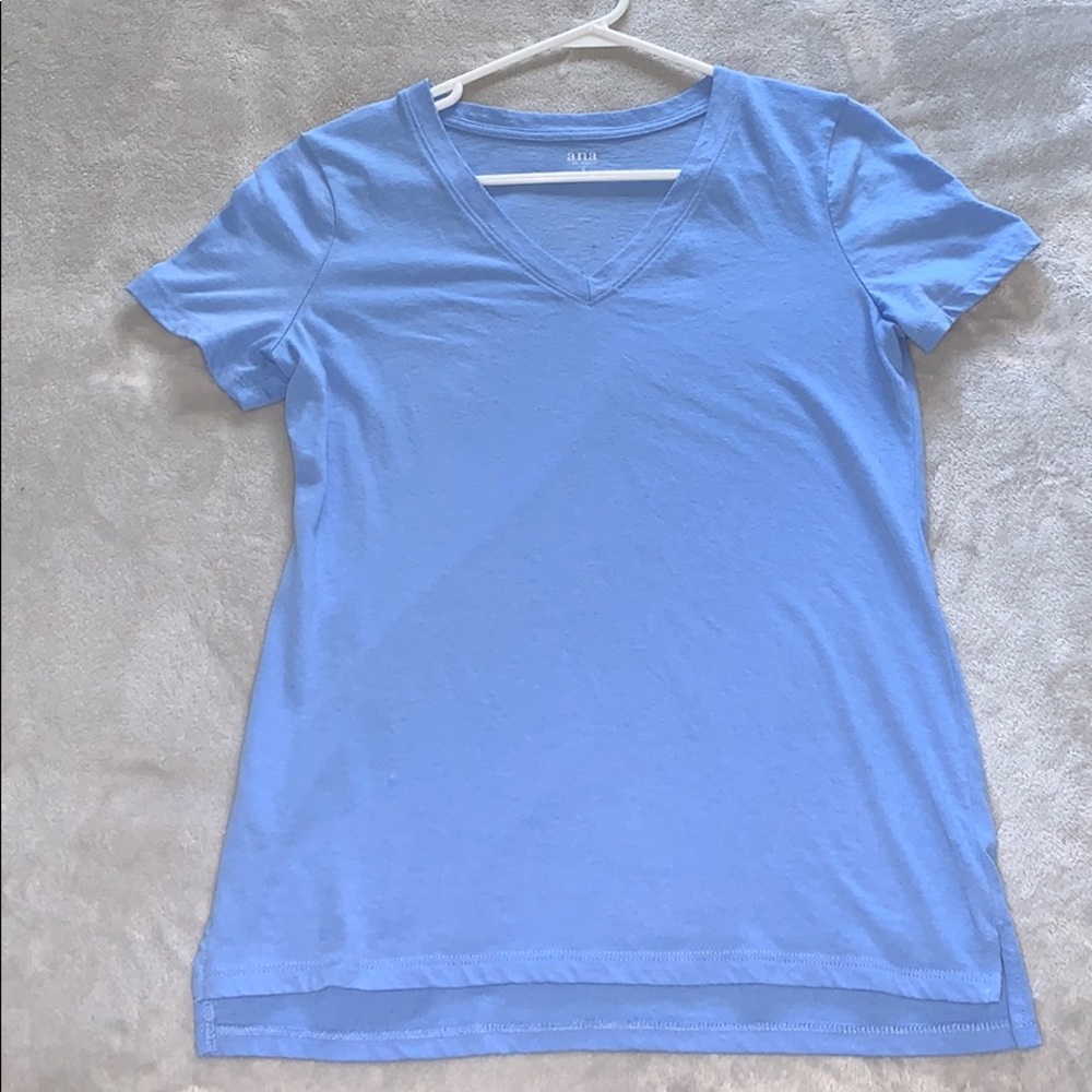Blue V-neck t-shirt